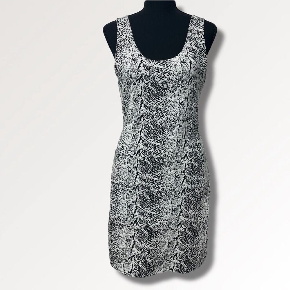 H&M Divided Textured Snake Print Bodycon Tank Mini Dress Sz Medium Black White